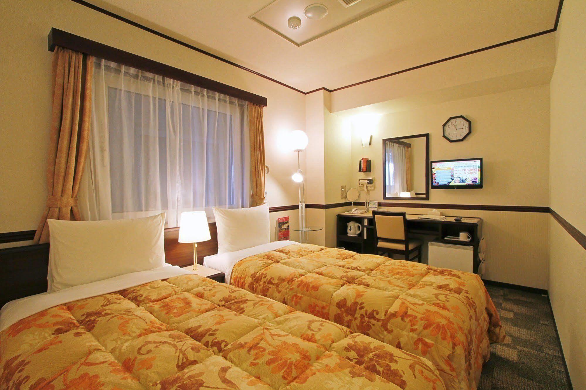 Toyoko Inn Sendai Nishi-Guchi Hirose-Dori Eksteriør bilde